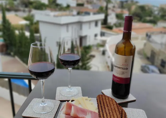 Paraiso Del Mar- Privada Con Piscina Propia Y Vista Al Mar Cerca De La Playa Fuengirola