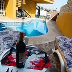 Будинок відпочинку Paraiso Del Mar- Privada Con Piscina Propia Y Vista Al Mar Cerca De La Playa