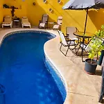 Paraiso Del Mar- Privada Con Piscina Propia Y Vista Al Mar Cerca De La Playa Будинок відпочинку *