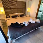 Будинок відпочинку Paraiso Del Mar- Privada Con Piscina Propia Y Vista Al Mar Cerca De La Playa Фуенхірола